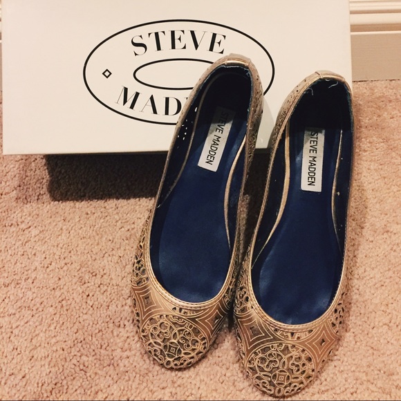 Gold Steve Madden flats US 7 / Gently Worn