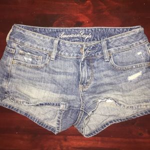 American Eagle Outfitters Jean Shorts in Size 2