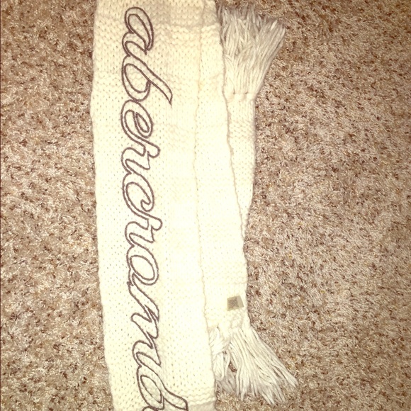 ABERCROMBIE SCARF ❄️