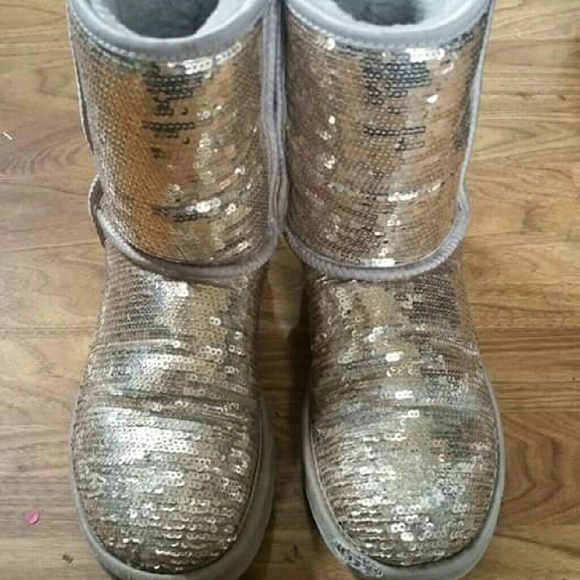 Bundle trade. Gold sequin uggs - Picture 1 of 3