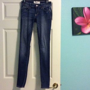 HOLLISTER JEANS