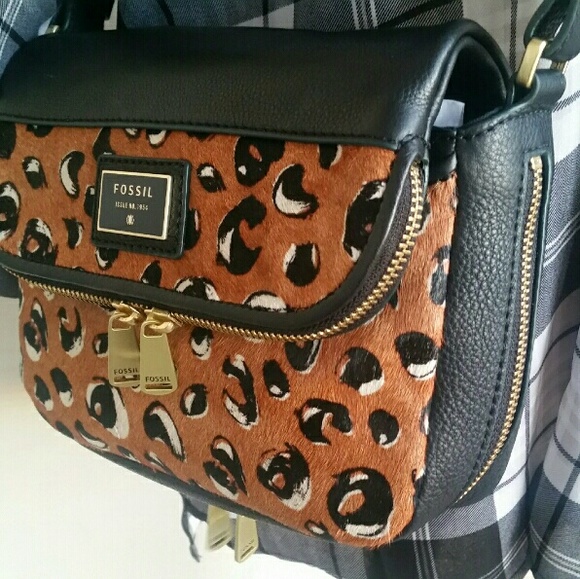 **sold**Leopard print fossil bag - Picture 2 of 4