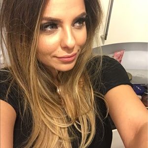 Meet your Posher, Evana