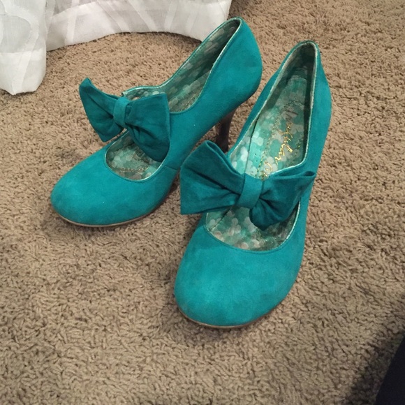Teal Suede Bow Heels - Picture 1 of 2