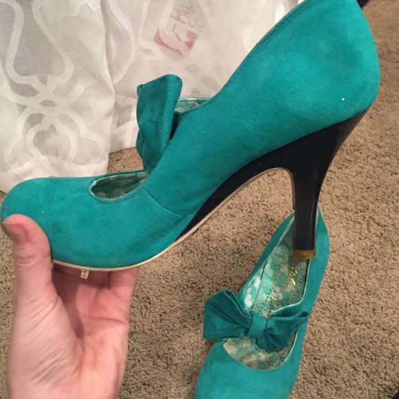 Teal Suede Bow Heels - Picture 2 of 2