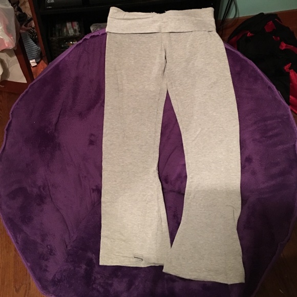 Yoga pants - Picture 2 of 3