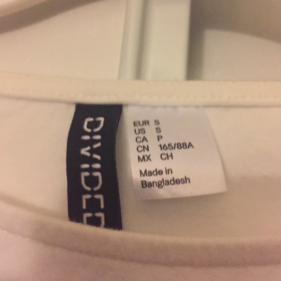 ✖️H&M crop top✖️ - Picture 3 of 3