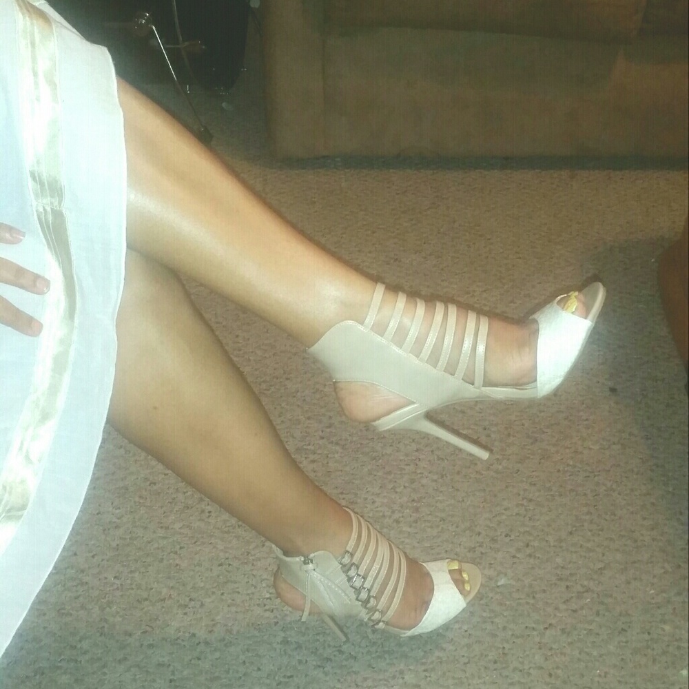 SOLD❌❌BLACK PEEP TOE STRAP UPS HEELS - 7.5..NEW! - Picture 6 of 8