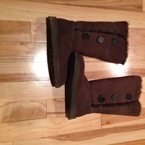 UGG boots - Chocolate (hardly worn) size 10