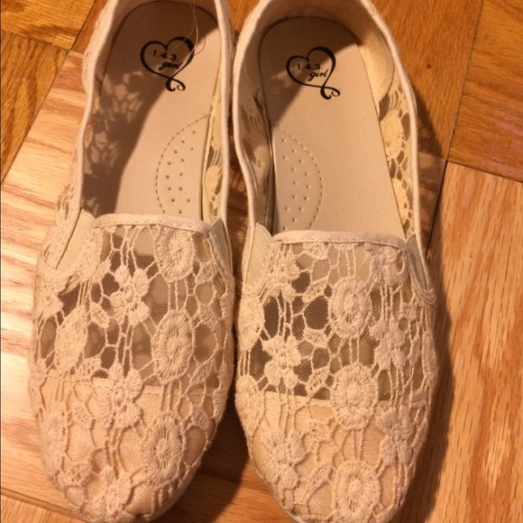 Size 11 mesh/lace flats