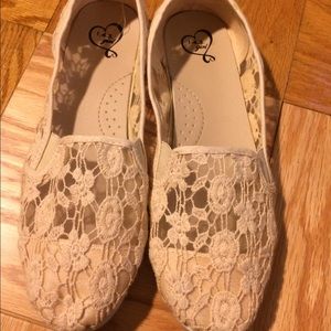 Size 11 mesh/lace flats