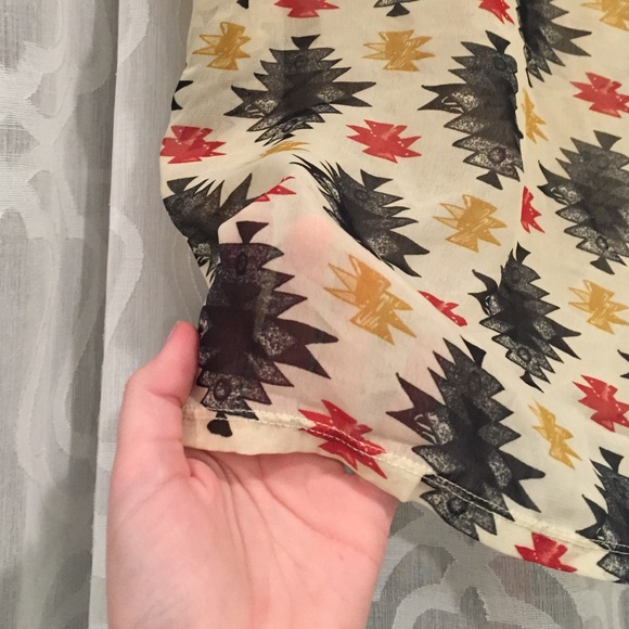 Tribal Print Flowy Blouse - Picture 3 of 3