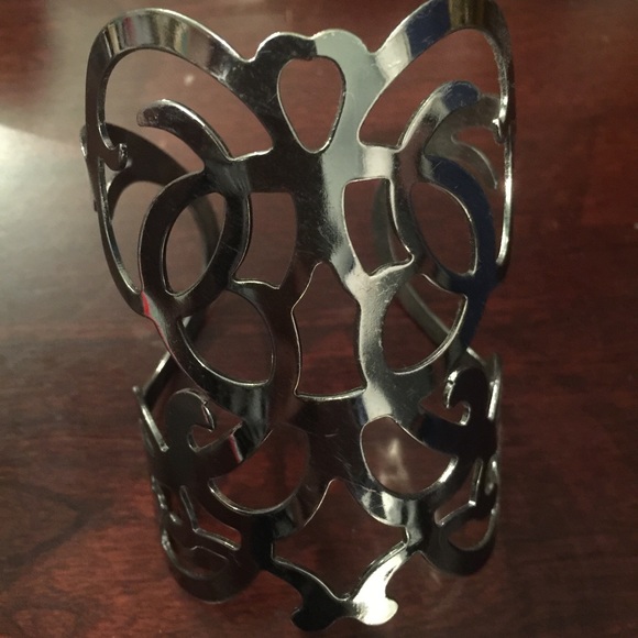 Silver cutout bangle