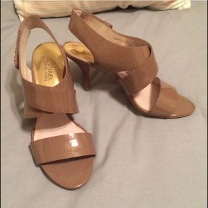 Michael Kors Shoes/ Authentic/ sandals style shoe