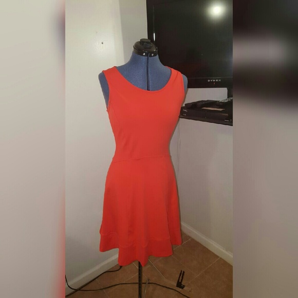 Red sleeveless dress