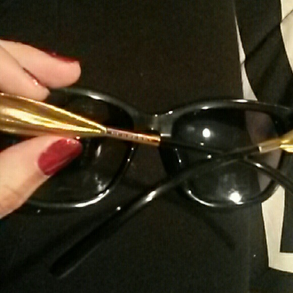 Burberry sunglasses - Picture 2 of 2