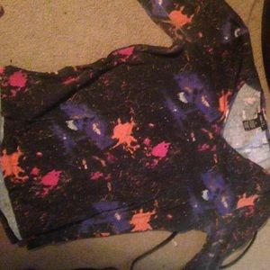 Mini V, paint plash shirt