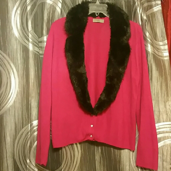 Luxurious Pink Sweater W/Attached Black Fur