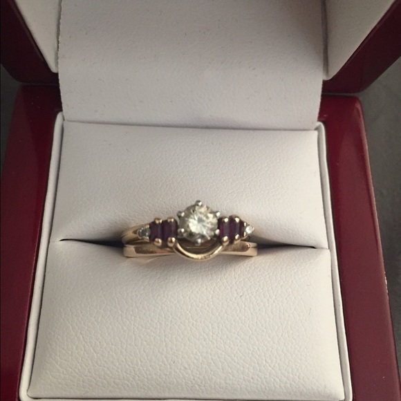Engagement ring. Diamond and Ruby. - Picture 1 of 4