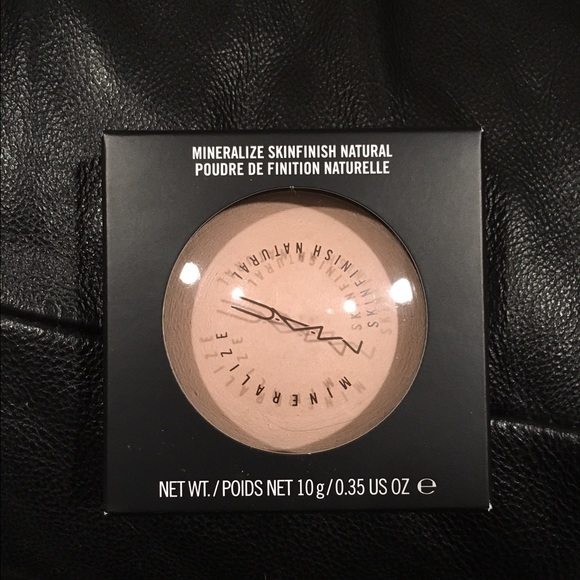 SOLD ON Ⓜ️ERCARI!!! MACMINERALIZE SKINFINISHPOWDER