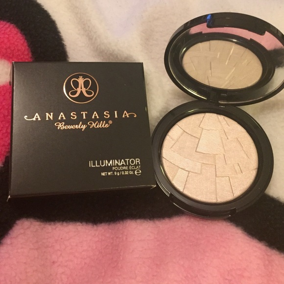 Anastasia Beverly Hills Illuminator 'Starlight'
