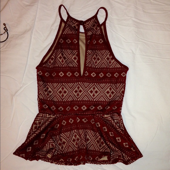 Halter top - Picture 2 of 3