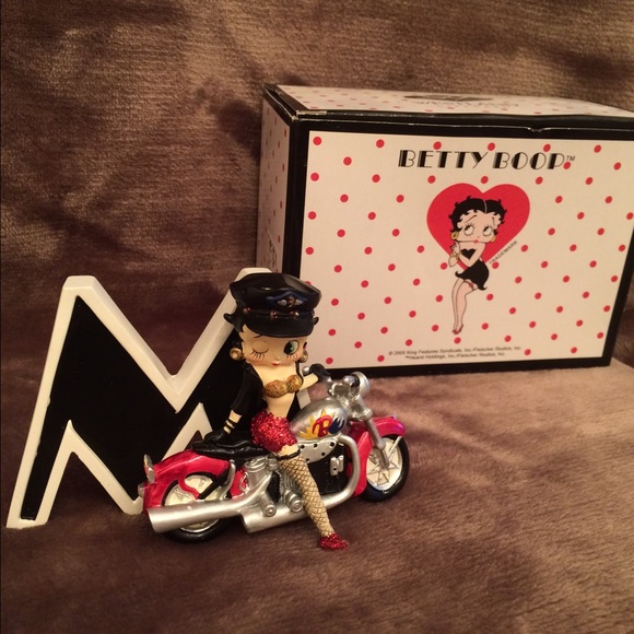 Betty Boop Letter M figurine