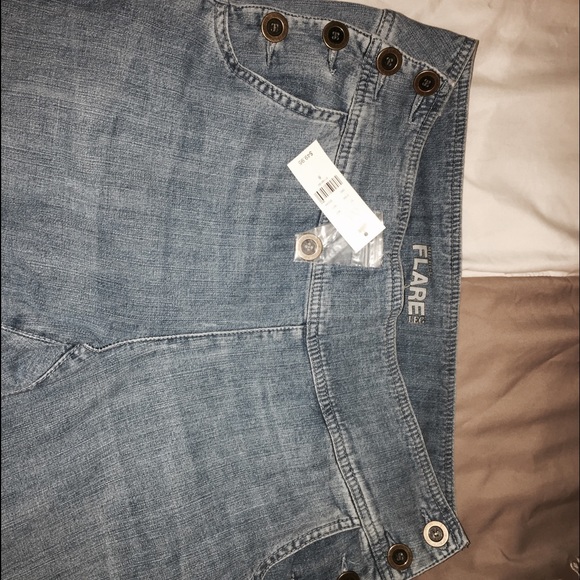 New York & Company Flared Jeans.. New with tags!