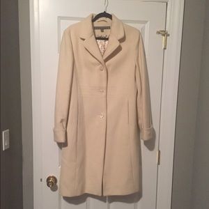 Kenneth Cole Reaction Coat - Creme color.