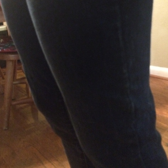 Dark acid wash forever 21 skinnies - Picture 2 of 3