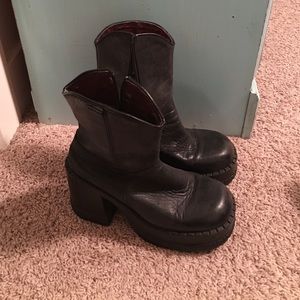 London Underground Boots