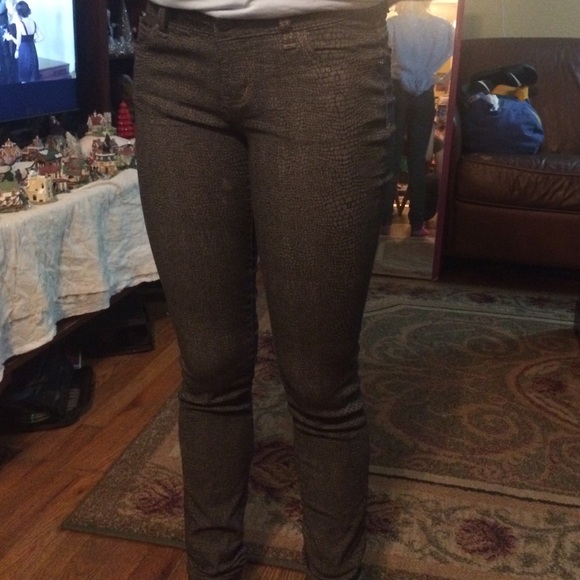New Forever 21 Skinnies - Picture 3 of 3