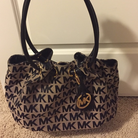 Micheal Kors bag