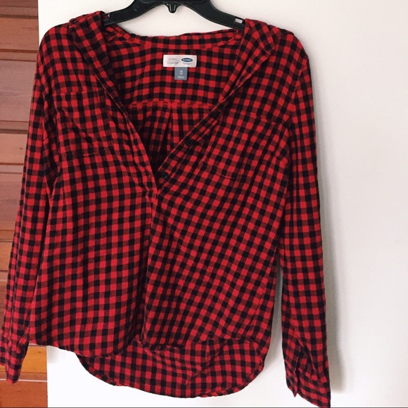 Woman's Old Navy top• buffalo plaid• size XS