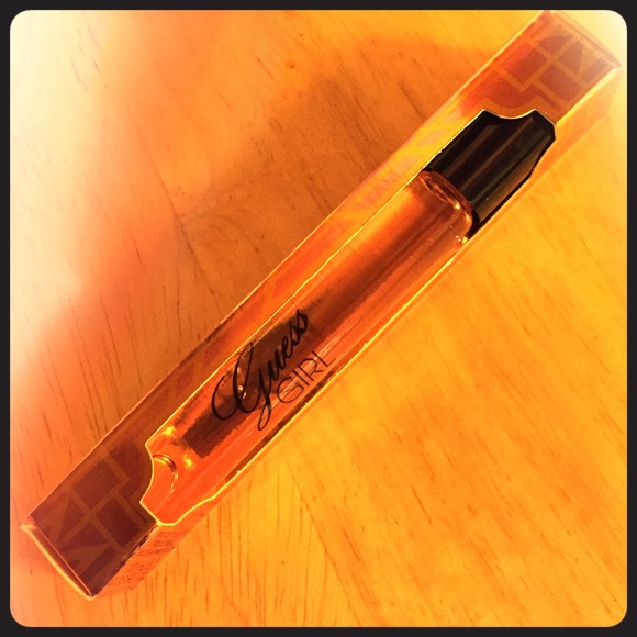 Guess Girl Eau De Toilette Rollerball