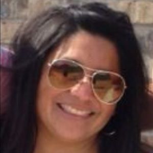 Meet your Posher, Denise