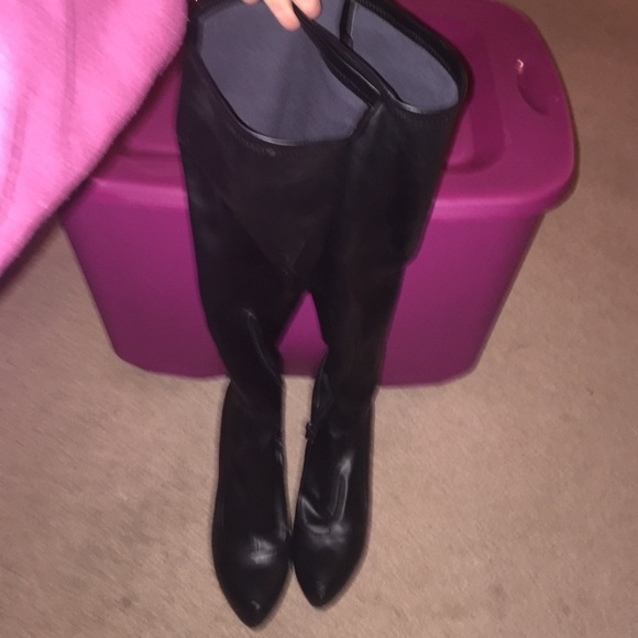 Jennifer Lopez over the knee boots