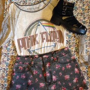 HP🎉 Urban Outfitters high waisted shorts