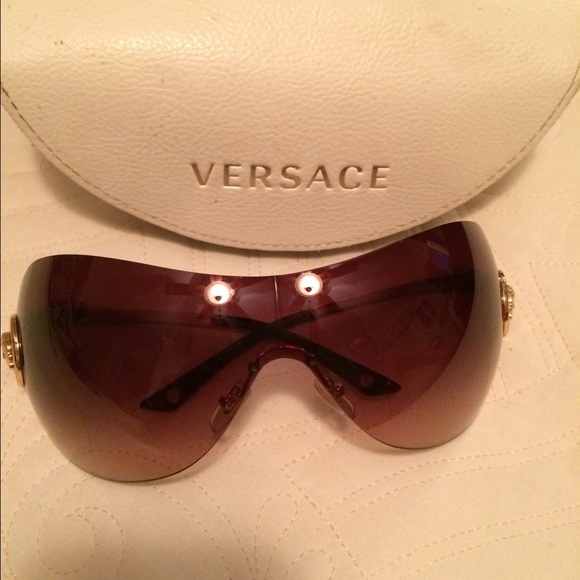 ‼️sold‼️100% authentic Versace Sunglasses