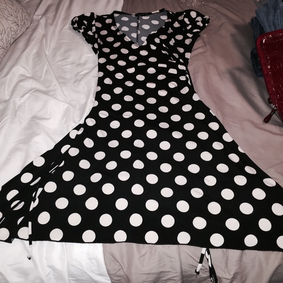 Very cute polka dot dress!!