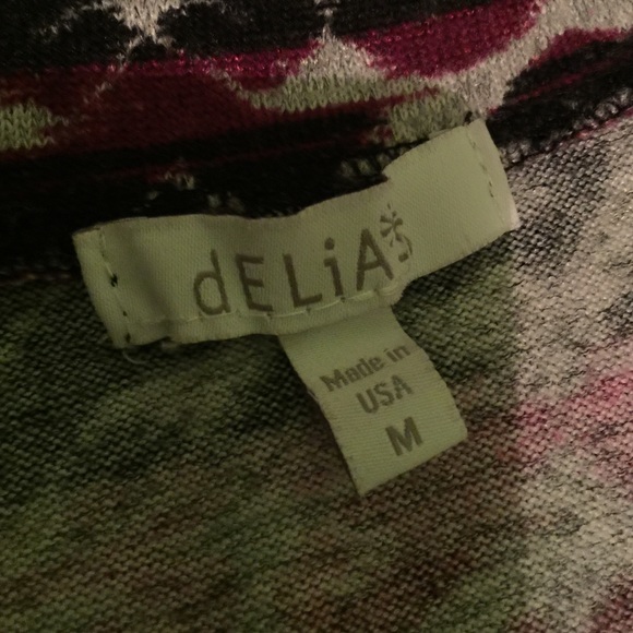 Delia's cardigan - Picture 2 of 2
