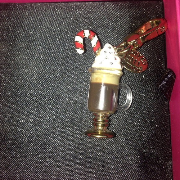 RARE 2011 Juicy Charm