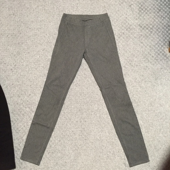 Uniqlo Grey Leggings Pants