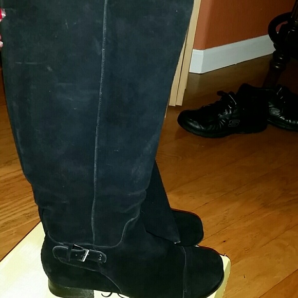 Cathy Jean black suede boots