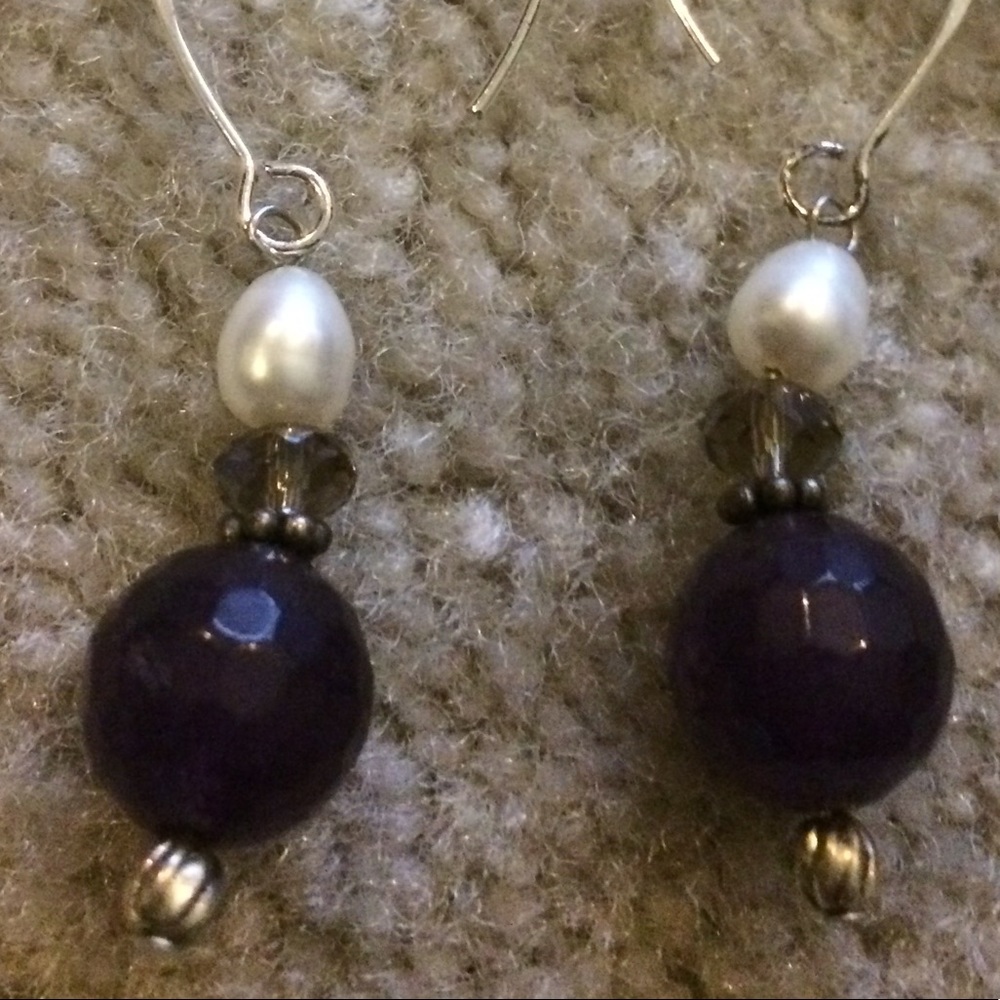 Sterling Silver Fresh Water Pearl Earring - Picture 2 of 3