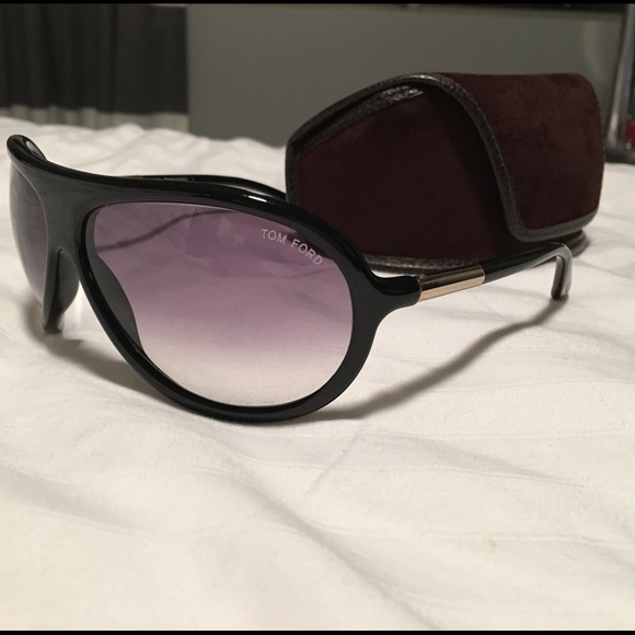 Tom Ford Black with Gold Sunglasses (aviatorish)