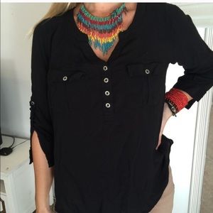Great basic black 3/4 sleeve top