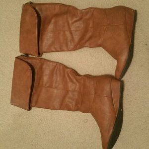 7.5 size brown wedge boots