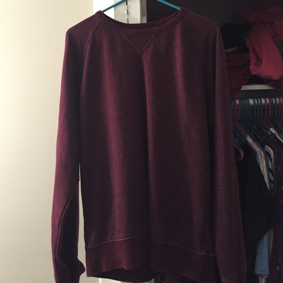 American Eagle Crew Neck