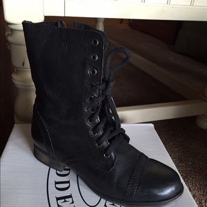 Steve Madden Troopa boots